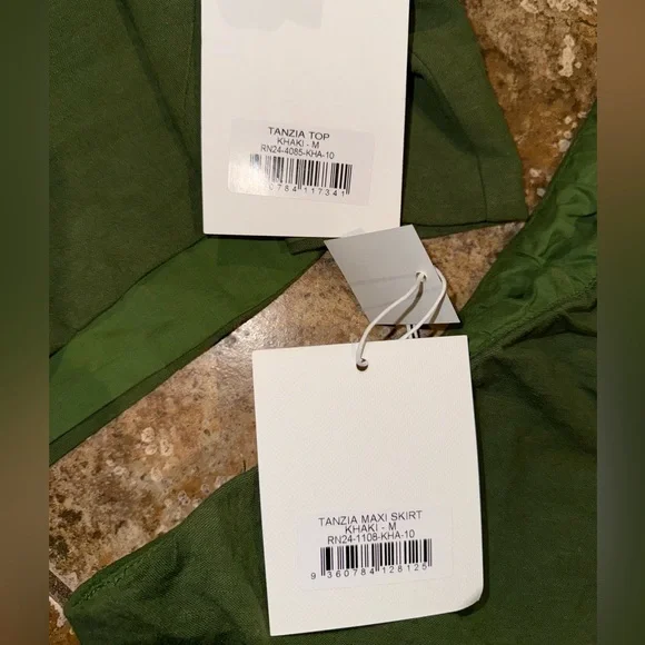 Runaway The Label NWT Tanzia Top & Maxi Skirt Set - Picture 4 of 10